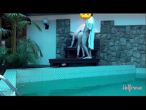 ❤️ Il capo invita la cameriera alla piscina, ma non poteva resistere a un caldo ❤ Super porno al it.mrvideospornogratis.ru ❤️